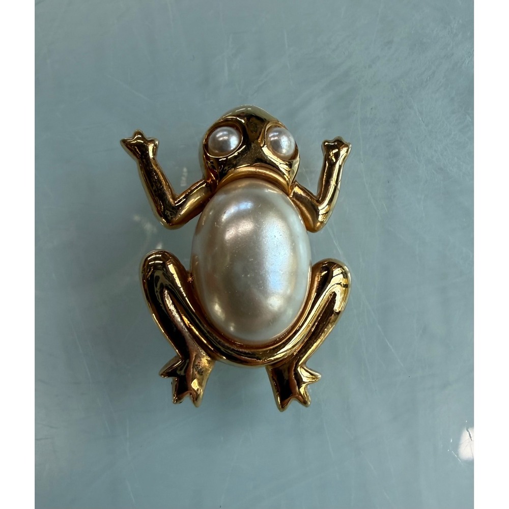 Vintage Napier Frog Brooch Gold Tone Pearl figural animal‎ pin